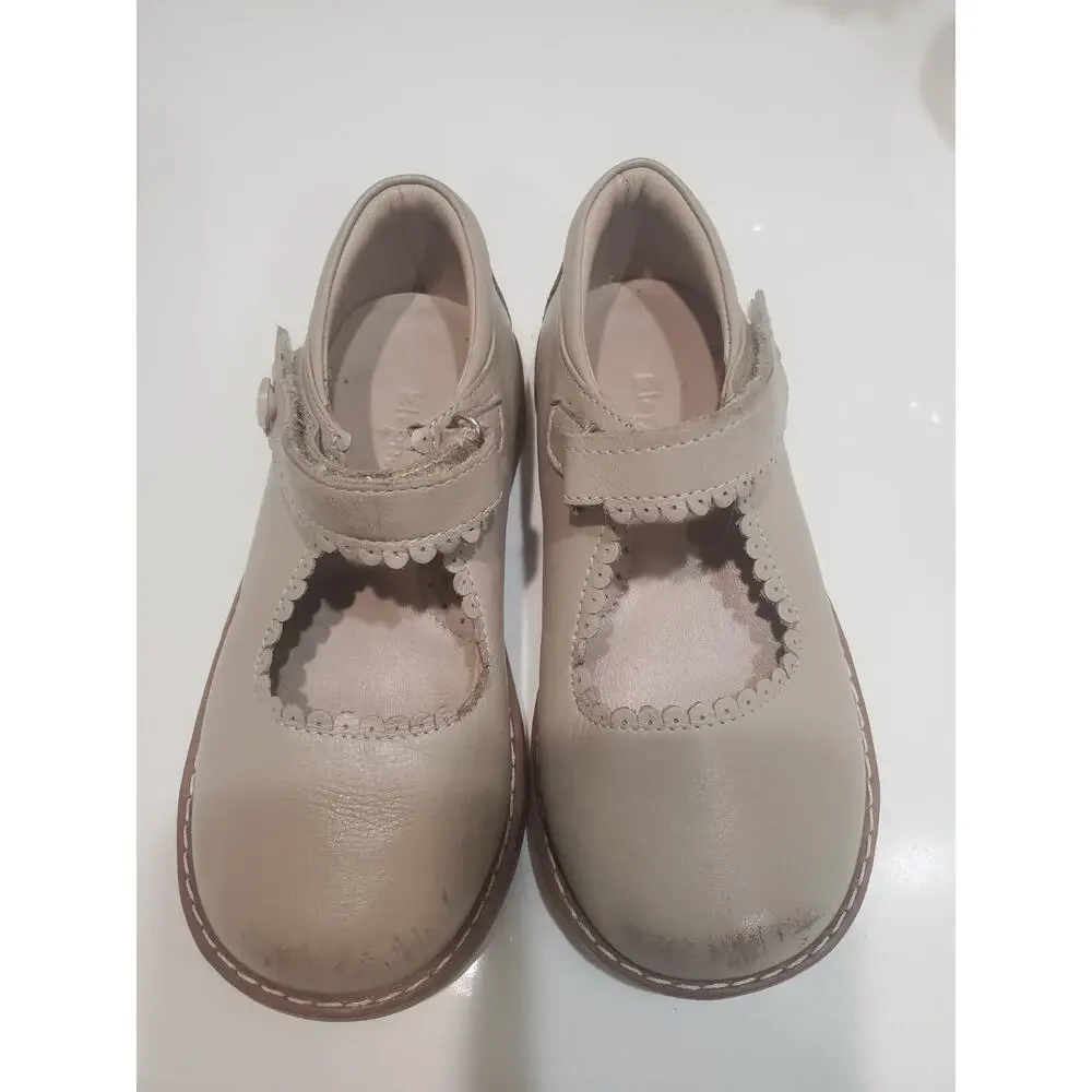 Elephantito Scalloped Leather Girls Shoes Size 10